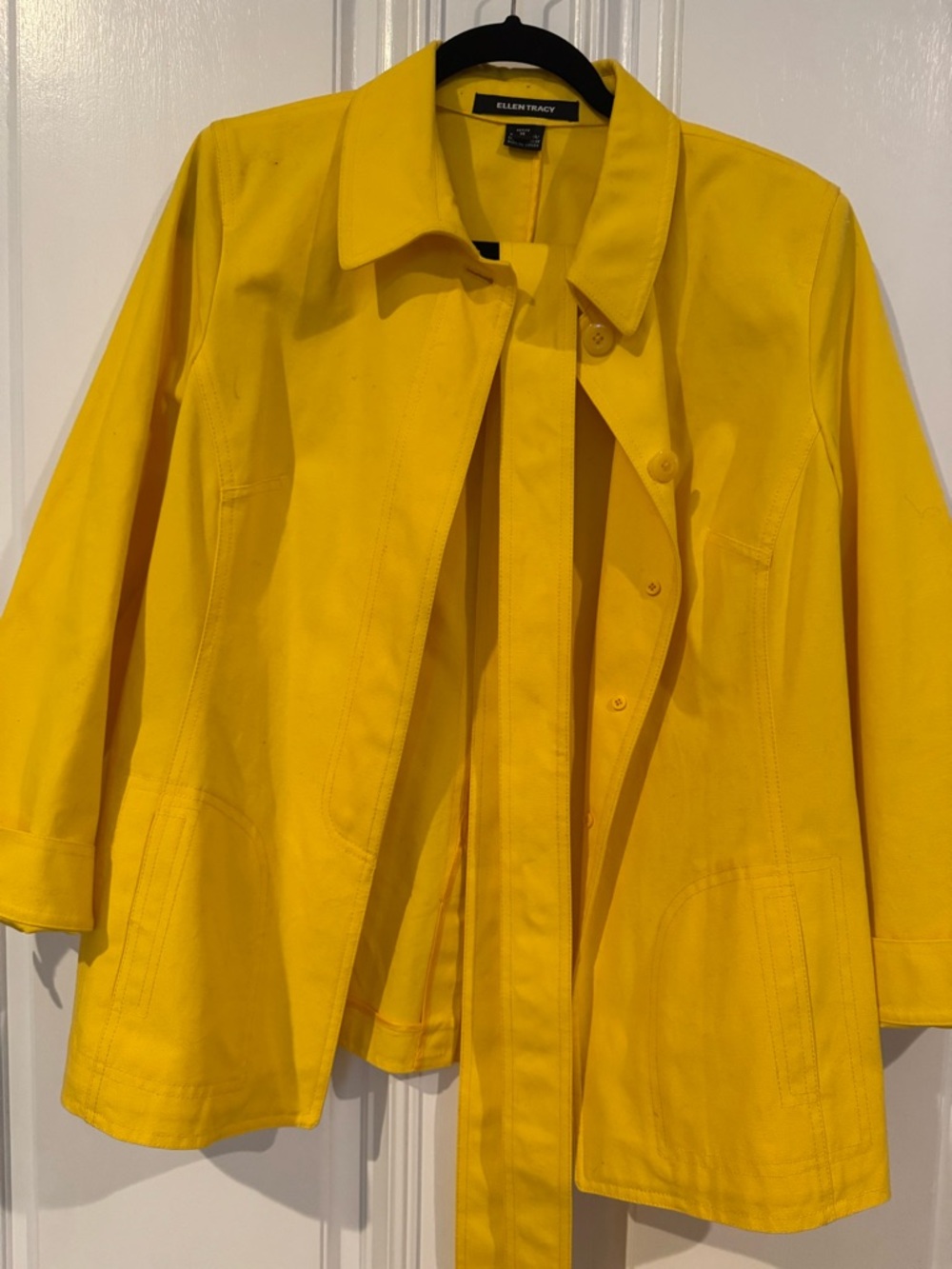 Ellen Tracy Yellow Jacket With Belt